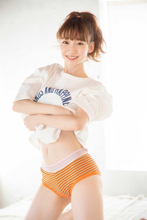 NGT48荻野由佳1st写真集「これからの足跡」ランジェリー姿