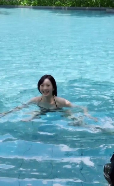本田真凜1st写真集ランジェリー&水着オフショット (16)