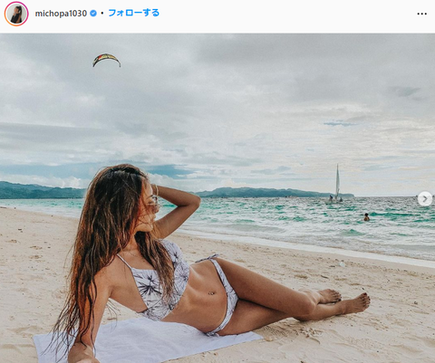 みちょぱセクシー水着姿