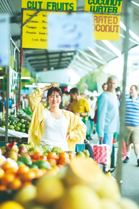磯山さやかデビュー25周年写真集「余韻」表紙