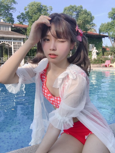 コスプレイヤー声優Liyuu水着姿