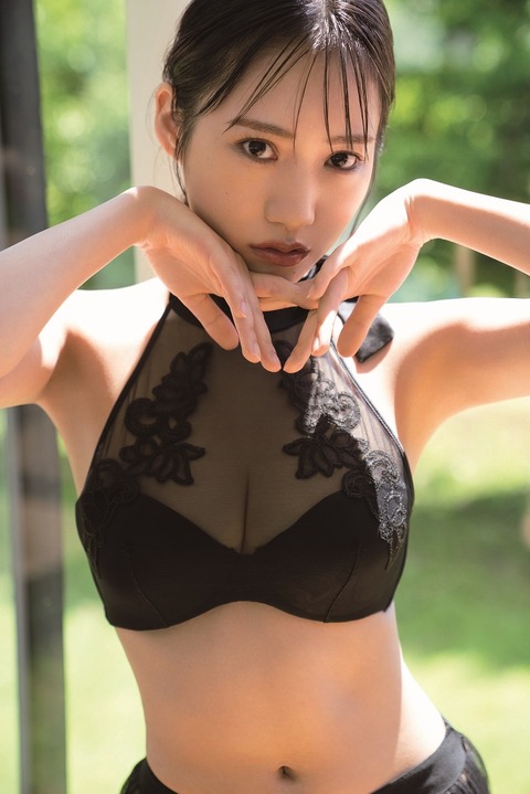 元NMB48横野すみれスピリッツ水着グラビア