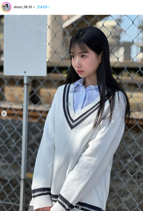 百田汐里UTB水着グラビア