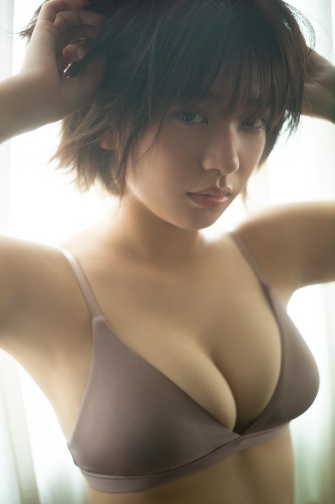 長月翠週プレ水着グラビア