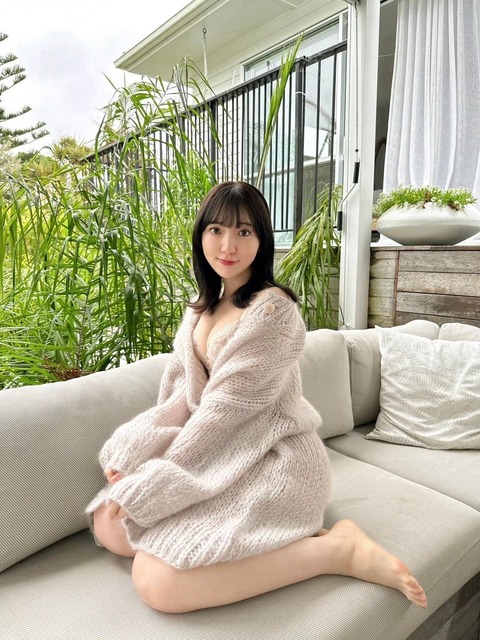 豊田萌絵3rd水着写真集「moe」