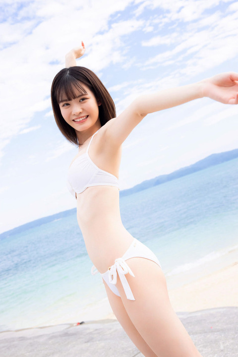 山本栞水着グラビア写真集「はじめまして①」 (2)
