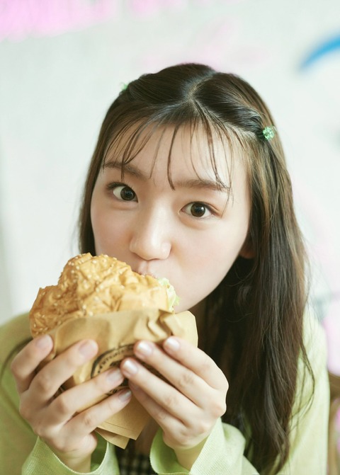 日向坂46佐々木美玲1st写真集2