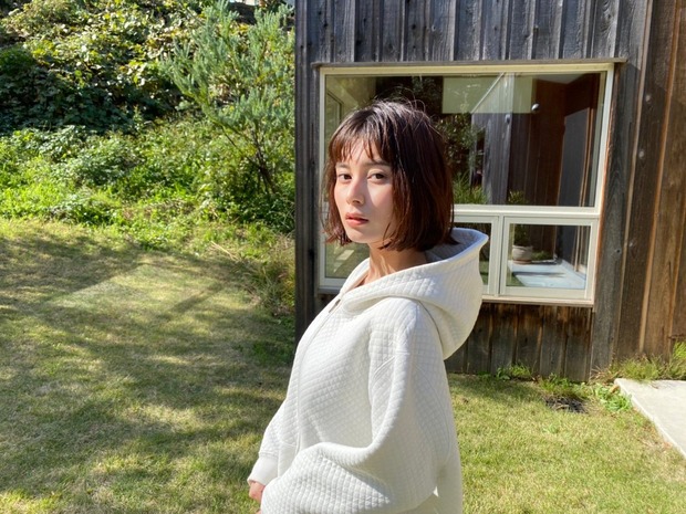 大久保桜子週プレ巨乳水着グラビア