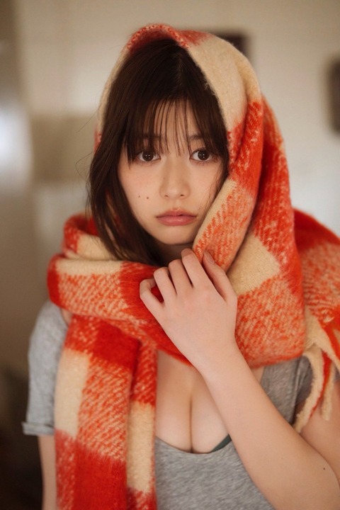 冴木柚葉FLASH水着グラビア