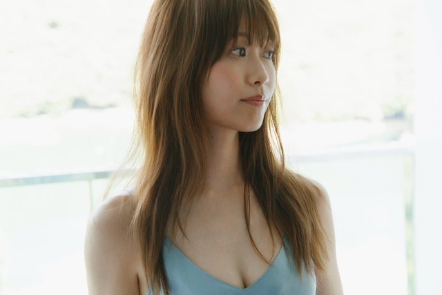 西澤由夏 1st写真集水着カット