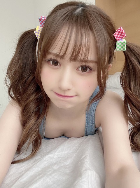 NMB48山本望叶胸チラRayオフショット