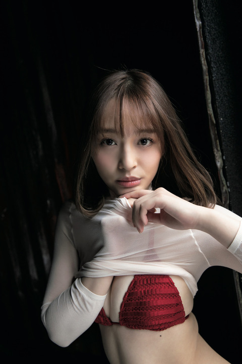 神部美咲水着グラビア