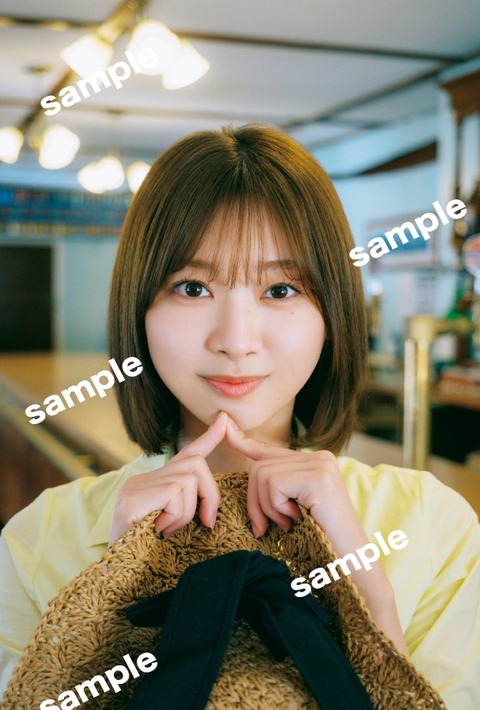 日向坂46富田鈴花1st写真集『鈴花サーキット』7