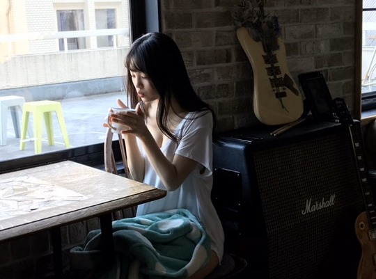新澤菜央カップアサイズ水着姿