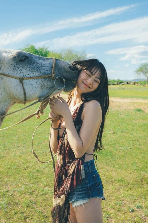山下リオ写真集 Selenge