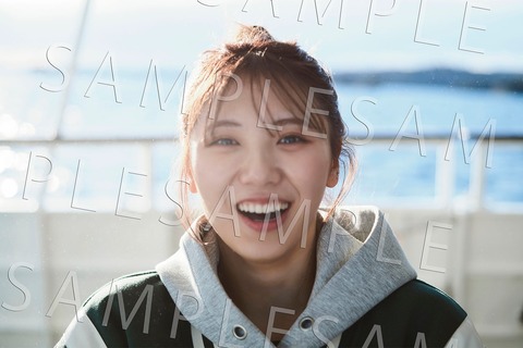 SKE48菅原茉椰1st写真集「シャッターチャンス」