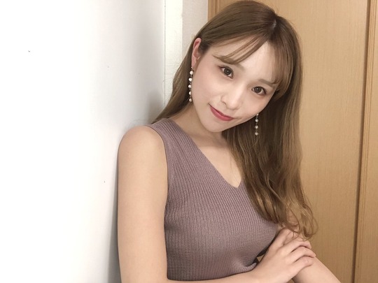 AKB48左伴彩佳の美乳スタイル