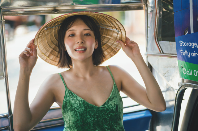 岡田紗佳写真集　おかぴのぴ4