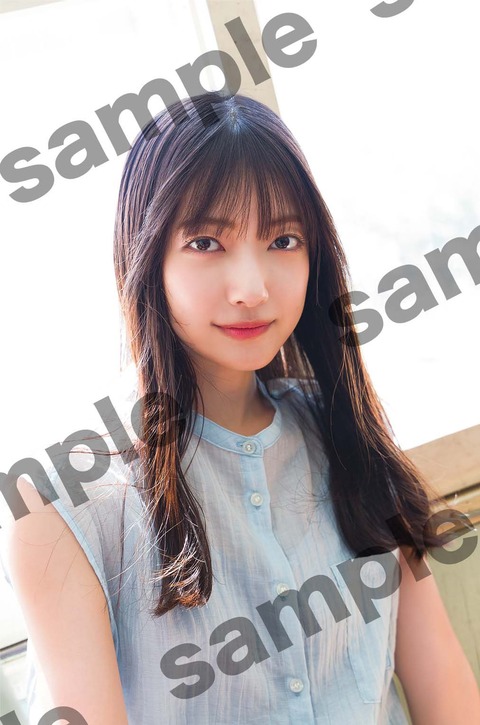 櫻坂46大園玲1st写真集「半分光、半分影」