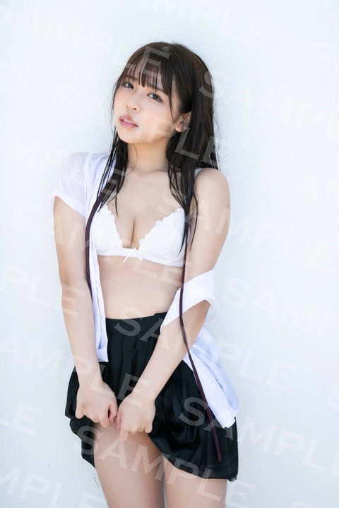 楠偉音1st水着グラビアDVD「真夏のいおん」