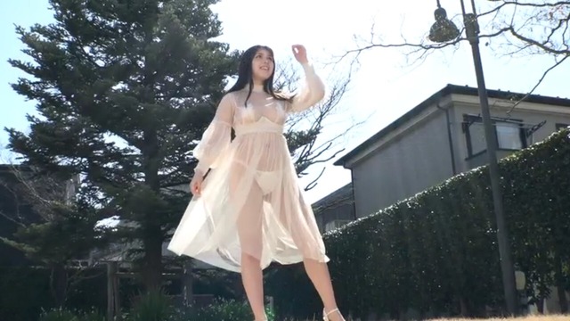 ミッシェル愛美1stイメージDVD「白い妖精」 (1)
