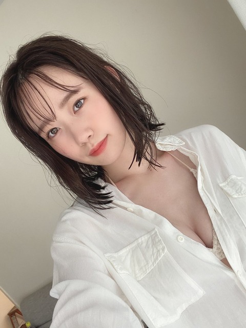 AKB48服部有菜ボム水着グラビア