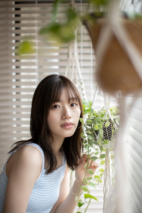 日向坂46佐々木美玲グラビア
