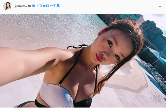 長野じゅりあスタイル抜群な水着姿