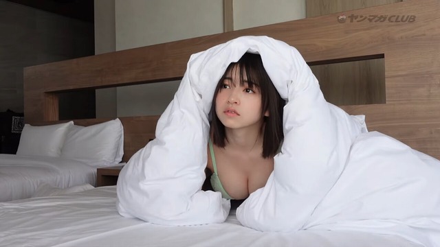 佐々木ほのかヤンマガ水着グラビアメイキング (16)