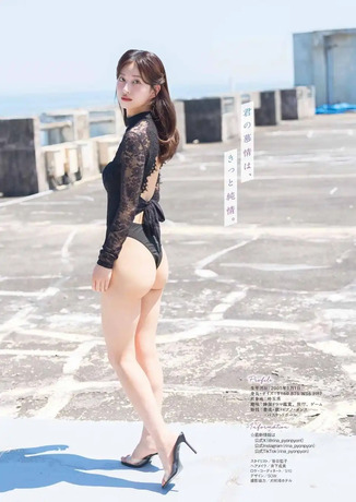 斉藤里奈ヤングガンガン水着グラビア