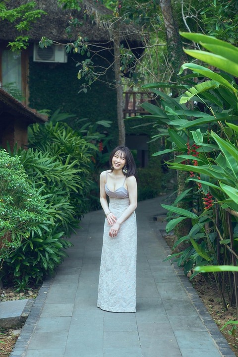 桜井日奈子10周年記念写真集2
