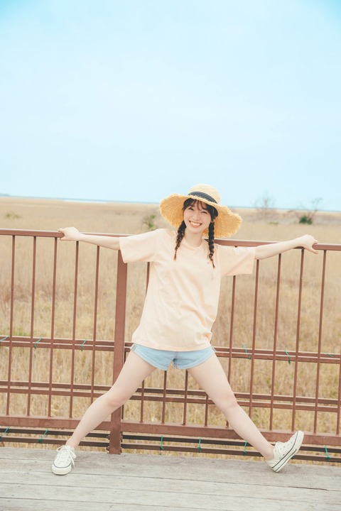 櫻坂46守屋麗奈1st写真集先行カット