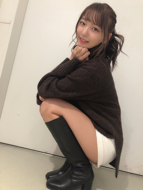 塩川莉世カップサイズ水着グラビア