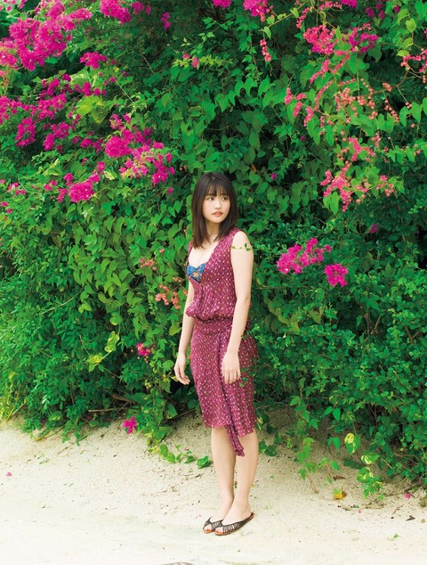 石田桃香1st下着写真集