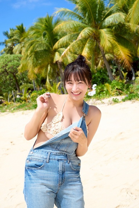 榎原依那2nd写真集