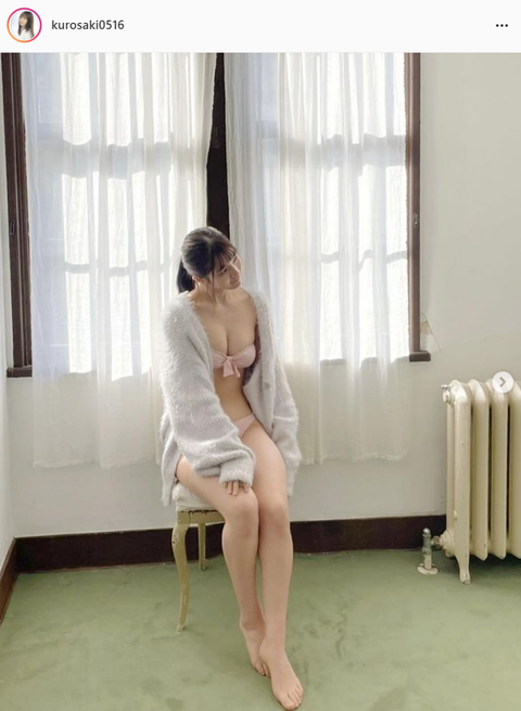黒嵜菜々子水着グラビア