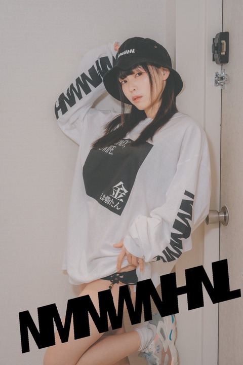鈴木Mob.お尻スポンサー水着姿