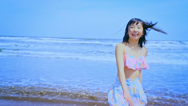 つりビット『Chuしたい』小西杏優水着 (9)