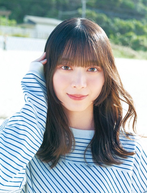 櫻坂46森田ひかるマガジングラビア