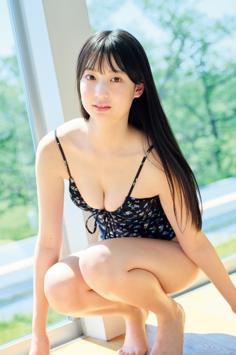 百田汐里FLASH水着グラビア