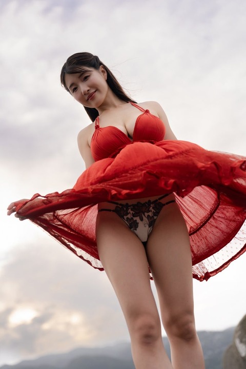 Iカップ原つむぎデジタル写真集『サマー・グローリー』