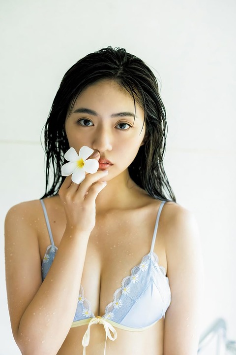 豊田ルナ写真集『Good to see Moon』