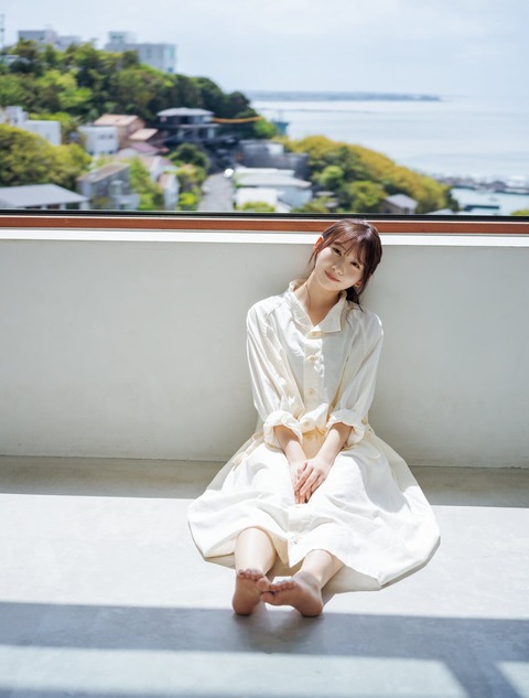 日向坂46藤嶌果歩「週刊少年マガジン」グラビア