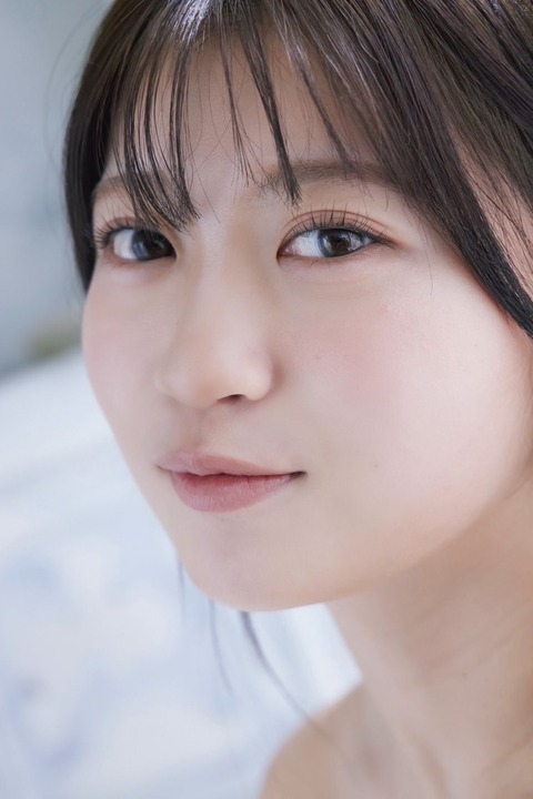 石原さき週プレ水着グラビア