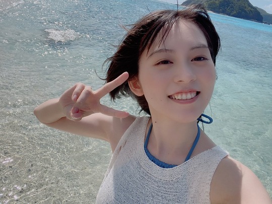 中島由貴の写真集「スケッチブック」
