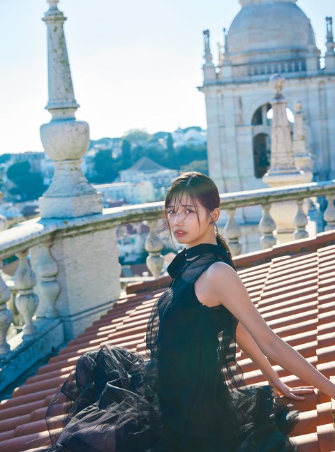 乃木坂46五百城茉央1st写真集「未来の作り方」