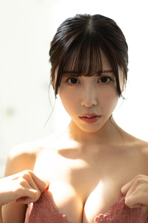 久我るりランジェリーグラビア