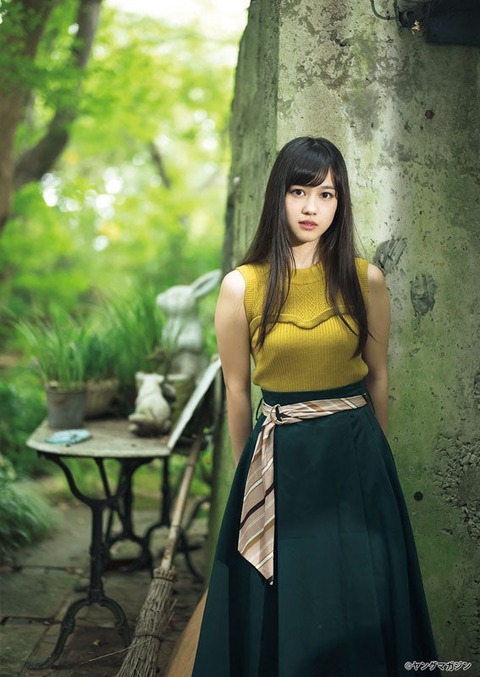 岡田佑里乃かわいい水着グラビア