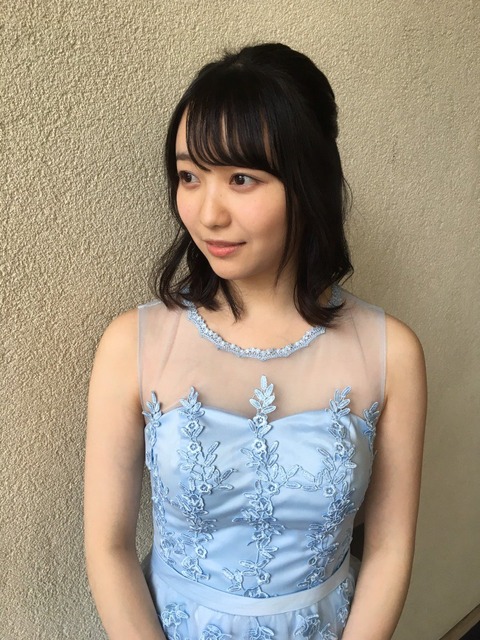 鈴木ゆうは水着グラビア