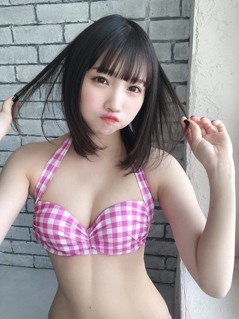 青葉ひなり水着グラビア